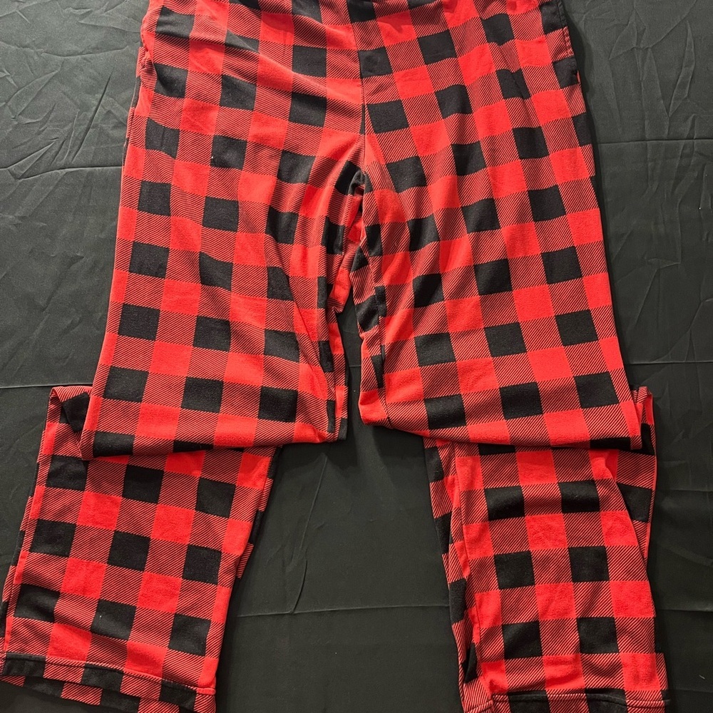 Cuddl Duds Red and Black Checkered women’s pajamas two piece set medium - Picture 4 of 6